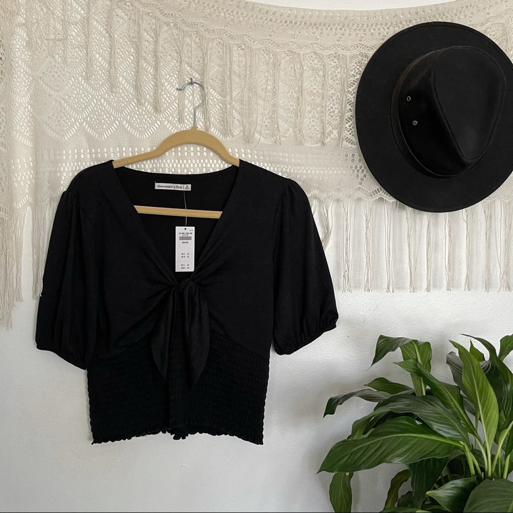 NWT Abercrombie & Fitch Black Blouse